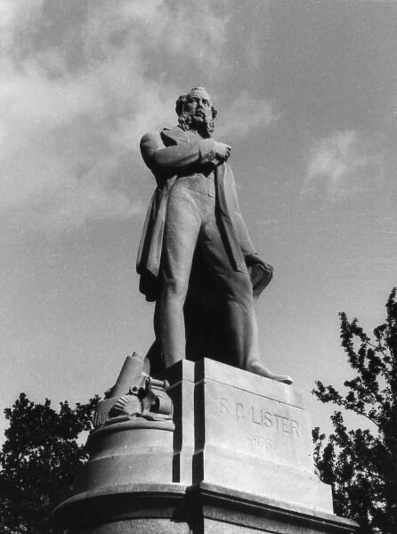 Samuel Lister Statue