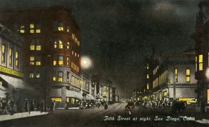 Framed Print : San Diego, California - 5th Street at nightime, USA Framed Print : San Diego, California - 5th Street at nightime, USA