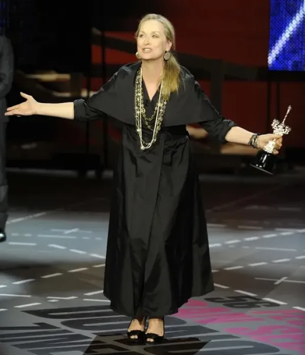Framed Print : San SebastiᮮFestival 2008. Meryl Streep Framed Print : San SebastiᮮFestival 2008. Meryl Streep