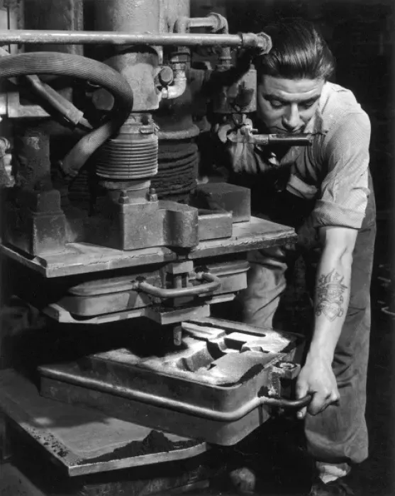 Framed Print : Sand-filled mould - Metalworking Framed Print : Sand-filled mould - Metalworking