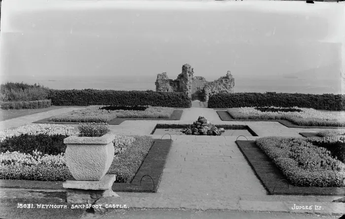 Framed Print : Sandfoot Castle Gardens Framed Print : Sandfoot Castle Gardens