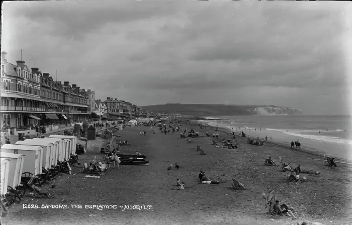 Framed Print : Sandown Beach on the Esplanade Framed Print : Sandown Beach on the Esplanade