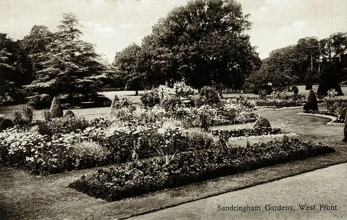 Framed Print : Sandringham Gardens, West Front, Norfolk Framed Print : Sandringham Gardens, West Front, Norfolk