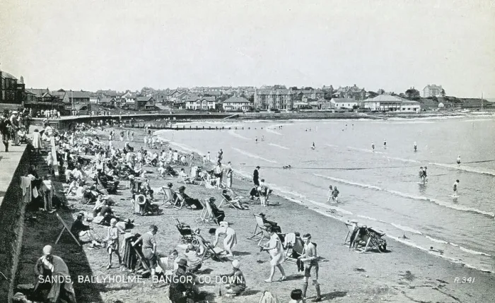 Framed Print : The Sands, Ballyholme, Bangor, Co. Down, Northern Ireland Framed Print : The Sands, Ballyholme, Bangor, Co. Down, Northern Ireland
