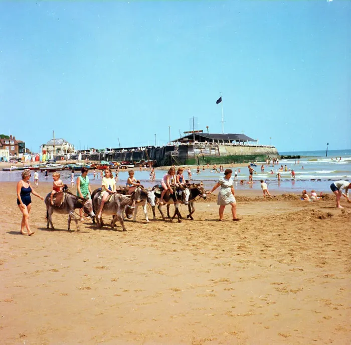 Framed Print : The sands, Broadstairs Framed Print : The sands, Broadstairs