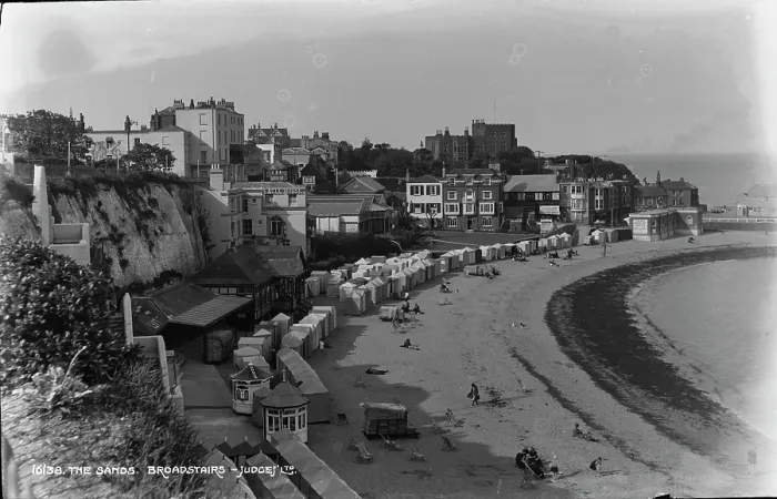 Framed Print : The Sands, Broadstairs Framed Print : The Sands, Broadstairs