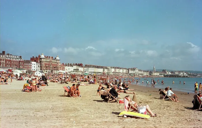 Framed Print : The sands, Weymouth Framed Print : The sands, Weymouth