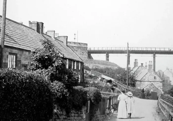 Framed Print : Sandsend, Victorian period Framed Print : Sandsend, Victorian period