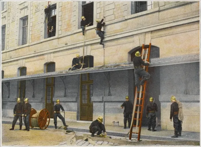 Framed Print : Sapeurs-Pompiers 2 Framed Print : Sapeurs-Pompiers 2