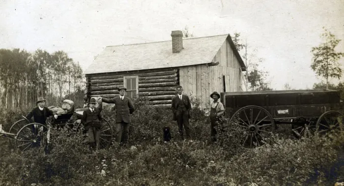 Framed Print : Saskatchewan River bridge - Group of men, log cabin Framed Print : Saskatchewan River bridge - Group of men, log cabin