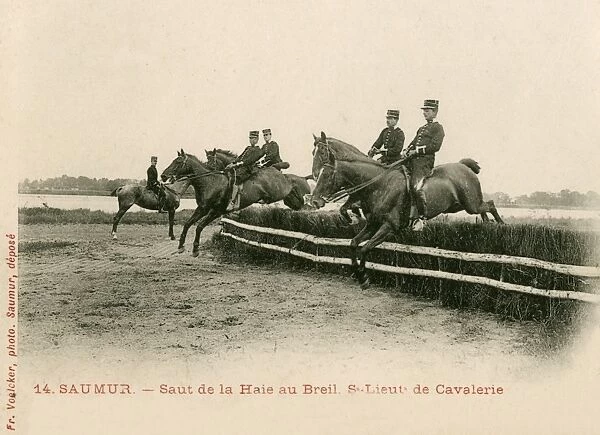 Saumur - Horse training at the Cavalry School