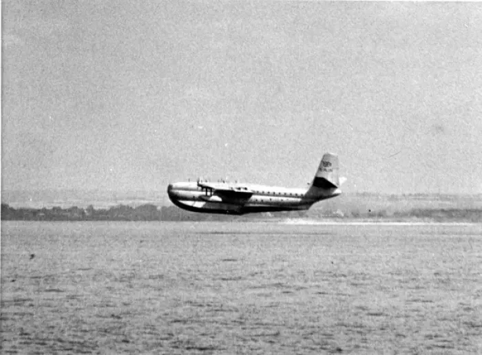 Framed Print : Saunders-Roe SR45 Princess G-ALUN takes to the air Framed Print : Saunders-Roe SR45 Princess G-ALUN takes to the air
