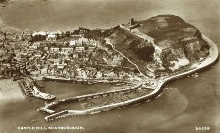 Framed Print : Scarborough - Castle Hill Framed Print : Scarborough - Castle Hill
