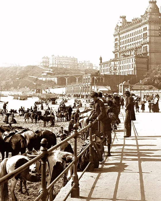 Framed Print : Scarborough Grand Hotel Framed Print : Scarborough Grand Hotel