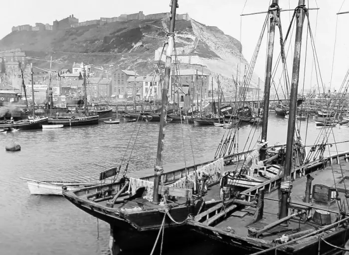 Framed Print : Scarborough Harbour, Victorian period Framed Print : Scarborough Harbour, Victorian period