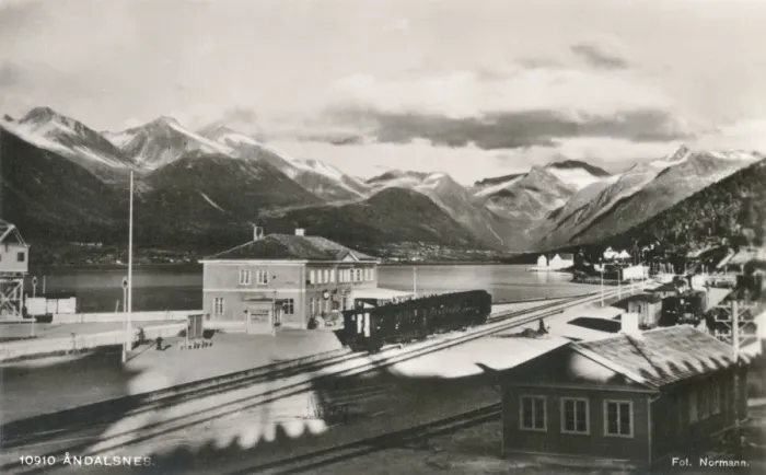 Framed Print : Scene at Andalsnes Railway Station, Norway Framed Print : Scene at Andalsnes Railway Station, Norway