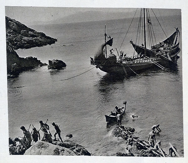 A scene from the film 'Ulysses', directed by Mario Camerini and starring Kirk Douglas in the title role. Here, Ulysses and his crew are disembarking on the island of the Cyclops Polythemus. Date: circa 1953