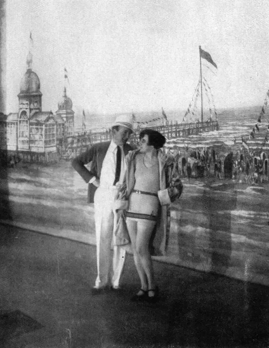 Framed Print : A scene from James Klein sZieh Dich Aus (Undress Yourself), Komische Oper, Berlin Framed Print : A scene from James Klein sZieh Dich Aus (Undress Yourself), Komische Oper, Berlin