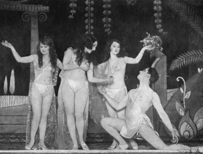 Framed Print : Scene from oh Quel Nu at the Palace Theatre, Paris, 1922 Framed Print : Scene from oh Quel Nu at the Palace Theatre, Paris, 1922