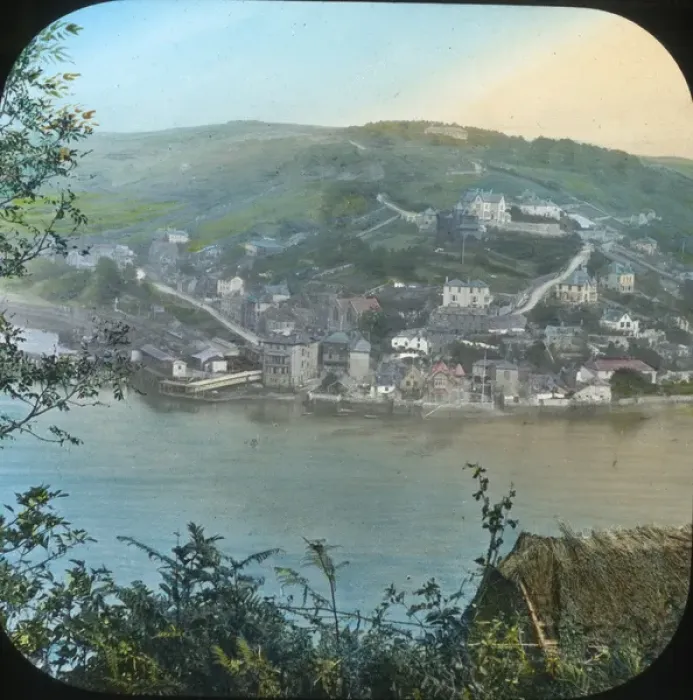 Framed Print : Scenery of Devon - Kingswear from Dartmouth Framed Print : Scenery of Devon - Kingswear from Dartmouth