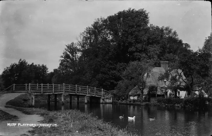 Framed Print : Scenic Bridge at Flatford Framed Print : Scenic Bridge at Flatford