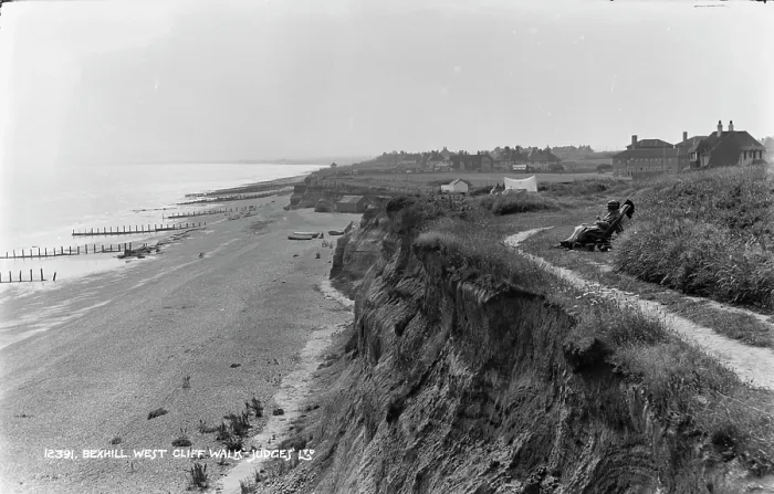 Framed Print : Scenic View of Bexhill's West Cliff Walk Framed Print : Scenic View of Bexhill's West Cliff Walk