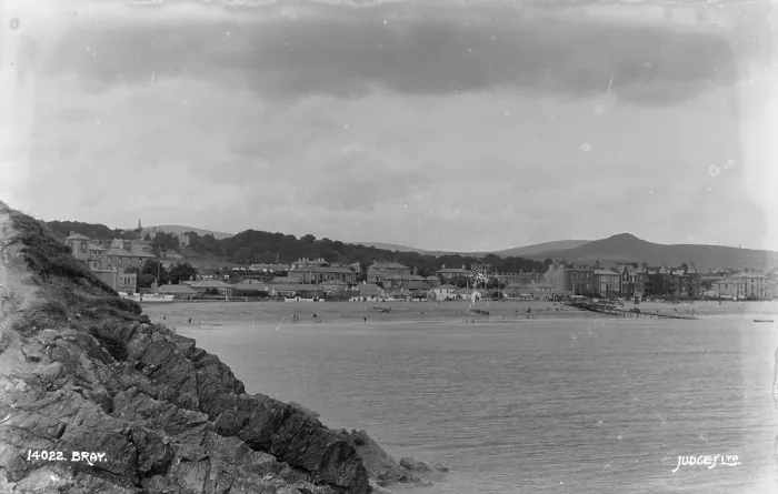 Framed Print : Scenic View of Bray Framed Print : Scenic View of Bray