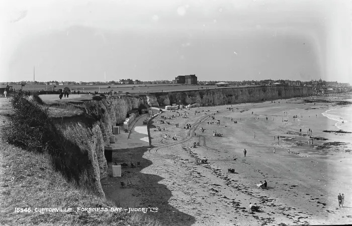 Framed Print : Scenic View of Cliftonville, Foreness Bay Framed Print : Scenic View of Cliftonville, Foreness Bay