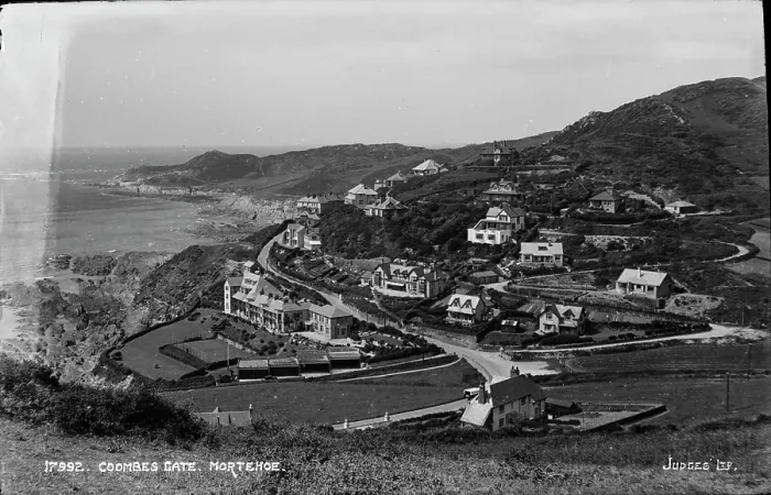 Framed Print : Scenic View of Coombes Late, Mortehoe Framed Print : Scenic View of Coombes Late, Mortehoe
