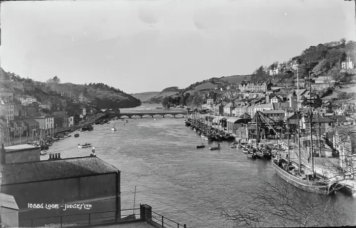 Framed Print : Scenic View of Looe River Framed Print : Scenic View of Looe River