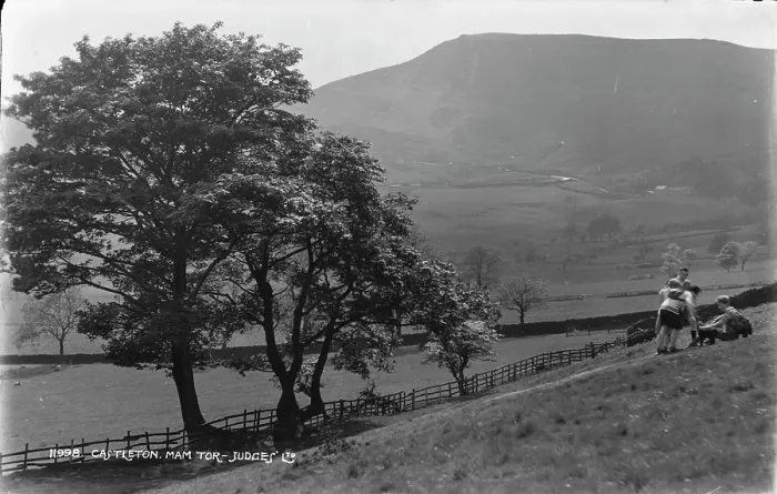 Framed Print : Scenic View of Mam Tor in Castleton Framed Print : Scenic View of Mam Tor in Castleton