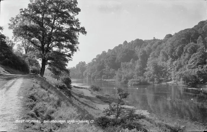 Framed Print : Scenic View of Shanbourne Lake Framed Print : Scenic View of Shanbourne Lake