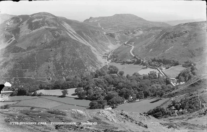 Framed Print : Scenic View of Sychnant Pass Framed Print : Scenic View of Sychnant Pass