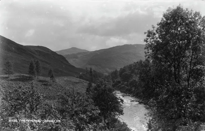 Framed Print : Scenic View of Tyn-y-Groes Framed Print : Scenic View of Tyn-y-Groes
