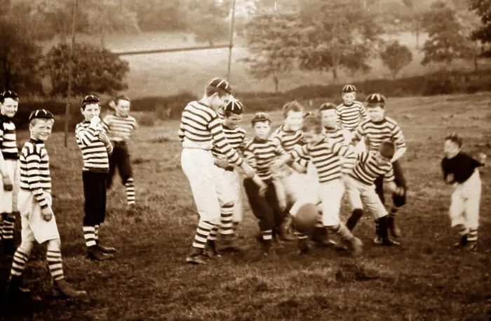 Framed Print : A Schoolboy Rugby Match, late Victorian or Edwardian period Framed Print : A Schoolboy Rugby Match, late Victorian or Edwardian period