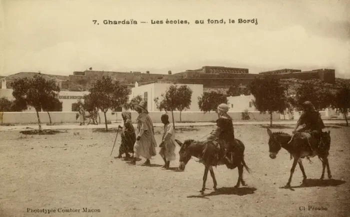 Framed Print : Schools near Bordj, Ghardaia Framed Print : Schools near Bordj, Ghardaia