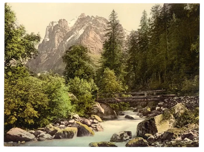 Framed Print : Schwarze Lutschine and Wetterhorn Mountain, Bernese Oberland Framed Print : Schwarze Lutschine and Wetterhorn Mountain, Bernese Oberland