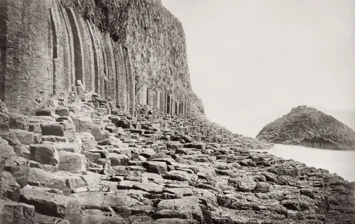 Framed Print : Scotland, Bending Pillars and Causeway, Staffa Framed Print : Scotland, Bending Pillars and Causeway, Staffa