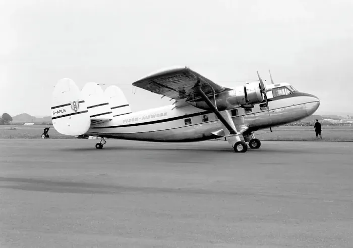 Framed Print : Scottish Aviation Twin Pioneer 1 G-APLN Framed Print : Scottish Aviation Twin Pioneer 1 G-APLN