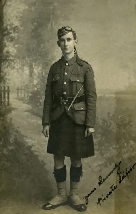 Framed Print : Scottish soldier wearing kilt Framed Print : Scottish soldier wearing kilt
