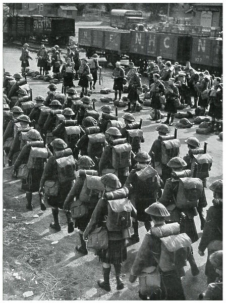 Scottish soldiers preparing to journey to France, Sept 1939