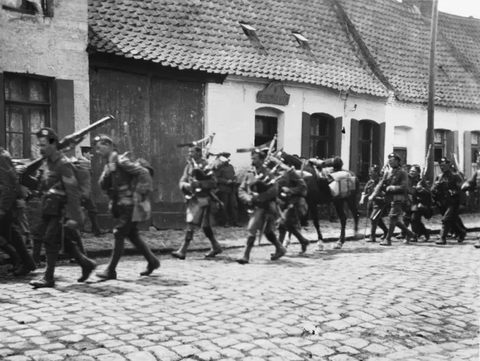 Framed Print : Scottish troops 1915 Framed Print : Scottish troops 1915