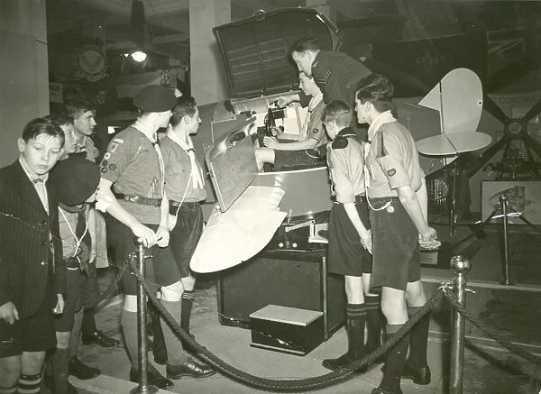 Scouts using RAF flight simulator