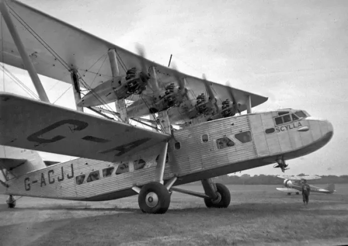 Framed Print : Scylla L17 biplane on an airfield Framed Print : Scylla L17 biplane on an airfield