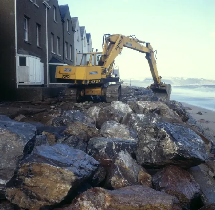 Framed Print : Sea defence work at Torcross, Devon Framed Print : Sea defence work at Torcross, Devon