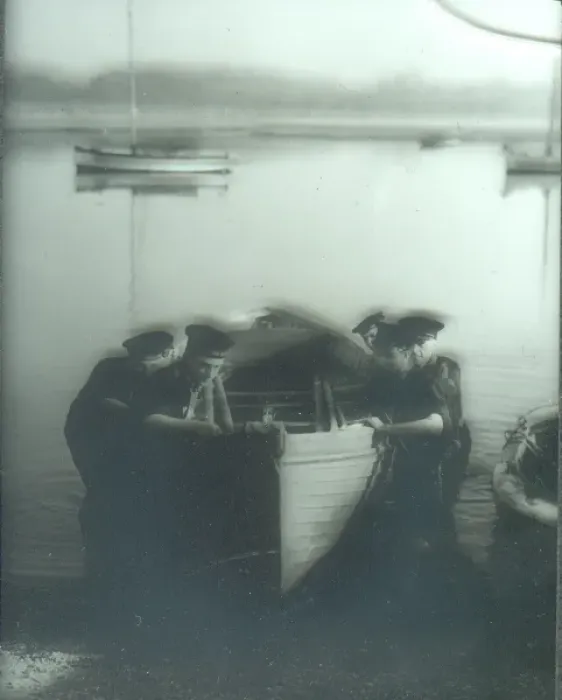 Framed Print : Sea Scouts bring boat ashore Framed Print : Sea Scouts bring boat ashore