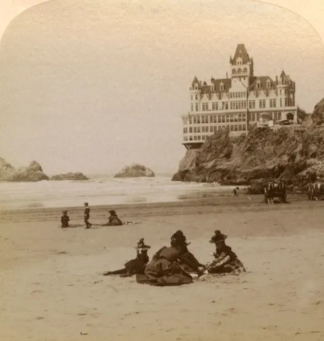 Framed Print : Seal Rocks and Cliff House, San Francisco, California, USA Framed Print : Seal Rocks and Cliff House, San Francisco, California, USA