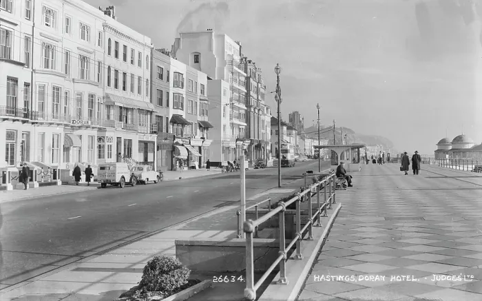 Framed Print : Seaside Promenade in Hastings Framed Print : Seaside Promenade in Hastings