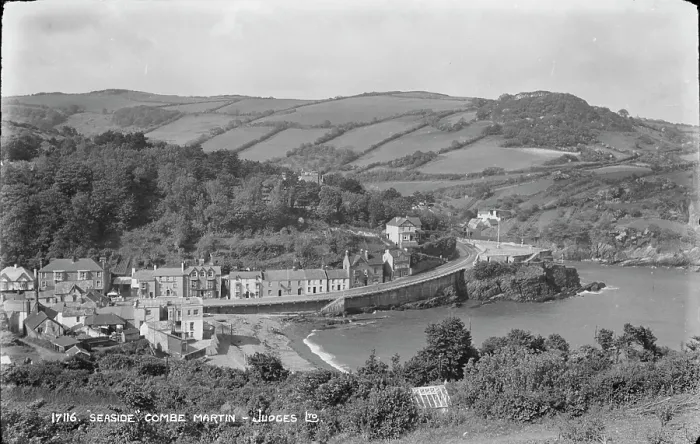 Framed Print : Seaside View of Combe Martin Framed Print : Seaside View of Combe Martin