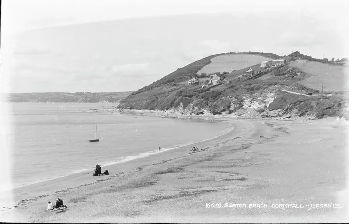 Framed Print : Seaton Beach, Cornwall Framed Print : Seaton Beach, Cornwall